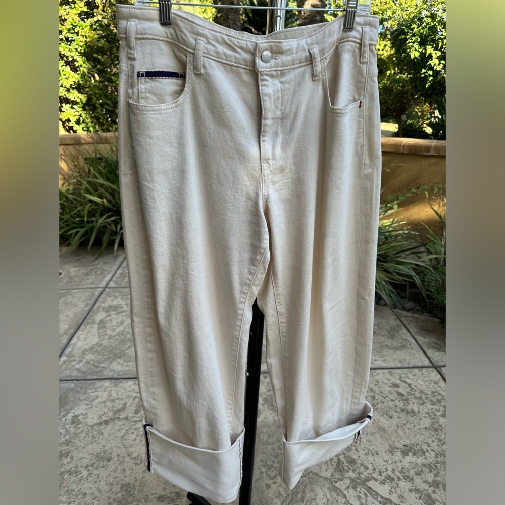Pilcro Women’s Relaxed, Wide-Leg Cream Jeans